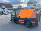 Usługi zamiatarka Zamiatanie sprzątanie placów chodników - 2