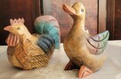 Ręcznie rzeźbione i malowane figury Koguta i Kaczki z litego - 10