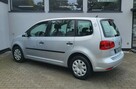 Volkswagen Touran - 4