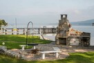 Domki z własną linią brzegową pomostem i łódką blisko do - 3