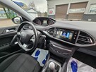 Peugeot 308 - 8
