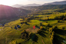 Panoramiczny widok na Beskid Wyspowy, droga dojazdowa, pod T - 3