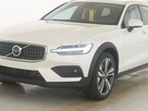 Volvo V60 Cross Country B5(B) Plus Bright AWD MY 2025 - 8