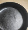 Patelnia głęboka żeliwna 28 cm skaza - 2