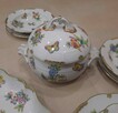 Wzorzysta porcelanowa zastawa stołowa Herend Viktória. VBO - 4