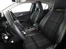 Mercedes GLA 200 automat full LED navi klima auto czujnki parkowania - 13