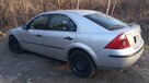 sprzedam Forda Mondeo rocznik 2003 - 5