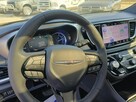 Chrysler Pacifica Hybryda - 14