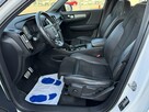Volvo XC 40 2.0 / 190KM R-DESING AUTOMAT  AWD 4x4 ! Asystent Pasa Ruchu EL.Hak - 16