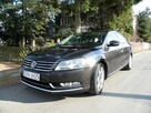 Volkswagen Passat - 1