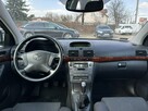 Toyota Avensis 2.0 benzyna/Bogata wersja/Historia serwisowa/Zamiana/Kredyt - 14
