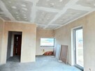 nowy dom parterowy na nowo budującym się osiedlu Juryszewo - 5