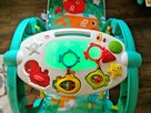Mata 4w1 Fisher Price muzyczna na pleckach, tunel, stolik 0+ - 3