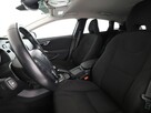 Volvo V40 2.0D Niski przebieg Navi Czujniki parkowania Klimatyzacja Bluetooth - 13