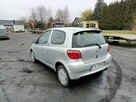 Toyota Yaris 1.3 00r - 3