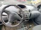 Toyota Yaris 1.3 00r - 7