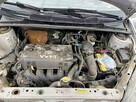 Toyota Yaris 1.3 00r - 8