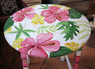 Ręcznie malowany stolik drewniany - wiosenne wzory - 2