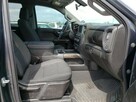 Chevrolet Silverado 2021, 5.3L, 4x4, porysowany - 5