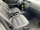 Volkswagen Jetta Benzyna, automat ,skóry, tempomat, światła dzienne, Isofix - 15