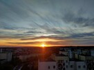 Przestronna kawalerka z balkonem i panoramą miasta - 4