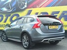 Volvo V60 Cross Country 2.4 D4, salon Polska, I właściciel, nienaganny - 4