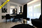 Eleganckie i gustowne mieszkanie w stylu glamour - 11