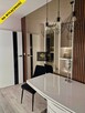 Eleganckie i gustowne mieszkanie w stylu glamour - 13
