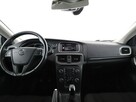 Volvo V40 navi PDC tempomat grzane fotele LED - 15