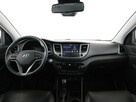 Hyundai Tucson Premium automat 177KM 4x4 skóra navi kamera LED hak grzane+wentyl. fot - 15