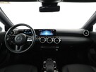 Mercedes CLA 180 automat full LED półskóra navi kamera i czujniki parkowania - 15