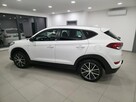 Hyundai Tucson Passion 1.6T/ Kamera / Roczna Gwarancja GetHelp w cenie / wzorowy stan - 4