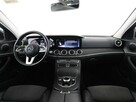 Mercedes E 200 mHEV 4x4 automat full LED półskóra szyberdach navi kamera i czujniki p - 15