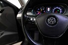 Volkswagen Passat - 12