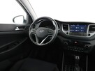 Hyundai Tucson automat 4x4 navi klima auto grzane fotele kamera i czujniki parkowania - 16