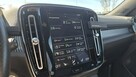 Volvo XC 40 biała perła  R design AWD - 12