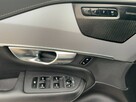 Volvo XC90 B6 B AWD Inscription 7os aut Kombi - 14
