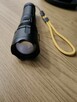 Latarka LED z funkcją zoomu - 3