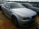 BMW M5 2010, 5.0L, porysowany lakier - 2