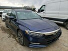 Honda Accord 2019, 2.0L hybryda, lekko uszkodzony przód - 2