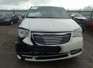 Chrysler Town & Country 2012, 3.6L, uszkodzony przód - 4