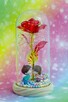 Piękna Sztuczna Wieczna Róża w Szkle Czerwona z Figurkami - 8