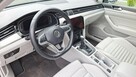 VW Passat 2.0 TDI EVO Elegance DSG - 9