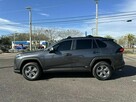 Toyota RAV-4 LE - 2