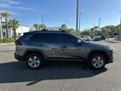Toyota RAV-4 LE - 3