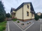 Dom na kształtnej działce z altaną i dużym ogrodem - 3