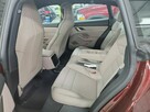 Porsche Taycan 4 - 9
