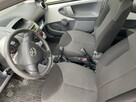 Toyota Aygo Benzyna/Niski przebieg/Klimatyzacja/8 airbag/2 kpl. kół/Podg. fotele - 9