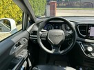 Chrysler Pacifica S Touring L - 16