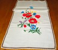 piękna ręcznie haftowana makata -90cm x47cm na szelkach - 2